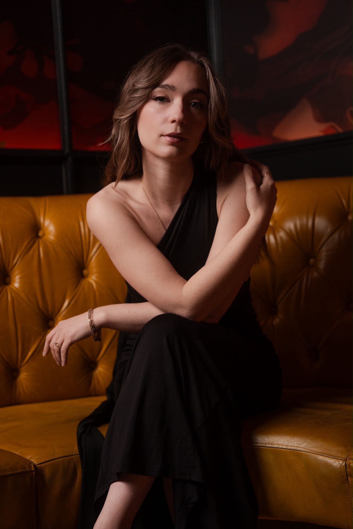Jessica, founder and vocalist of White Roses Entertainment